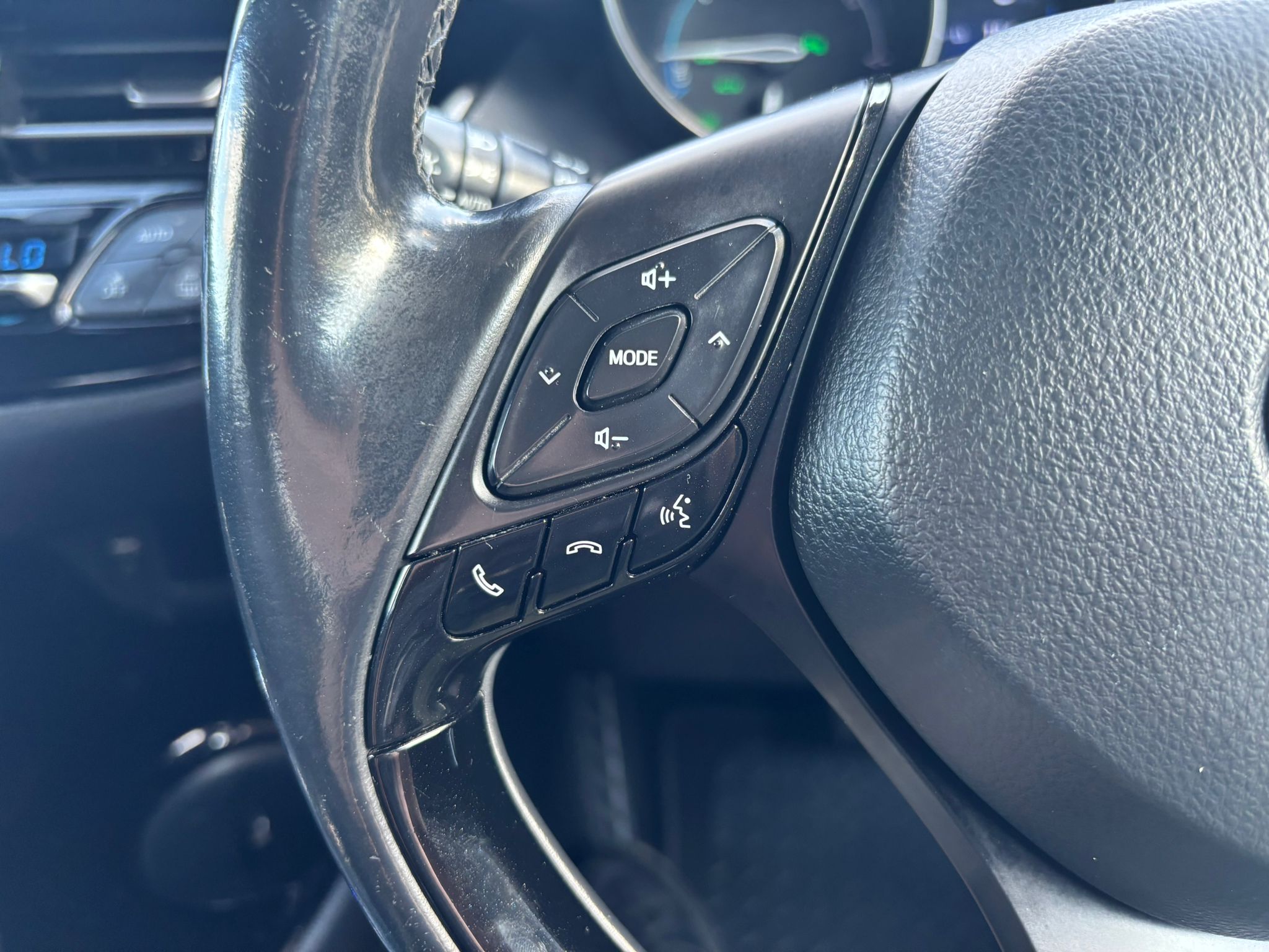 Toyota C-HR 1.8VVT-h Brothers Car Sales 